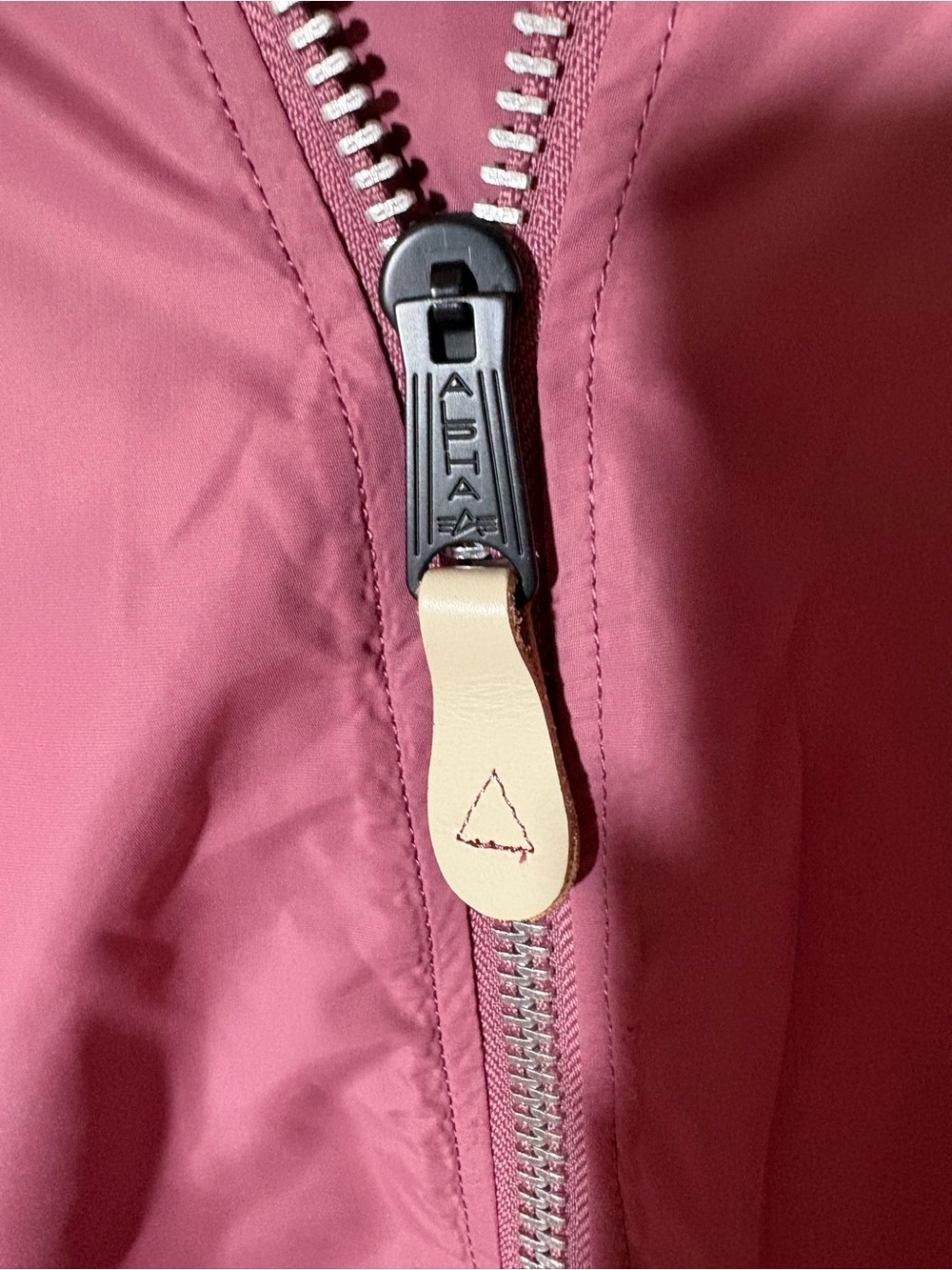 Alpha Industries authentic mauve bomber - Picture 4 of 8